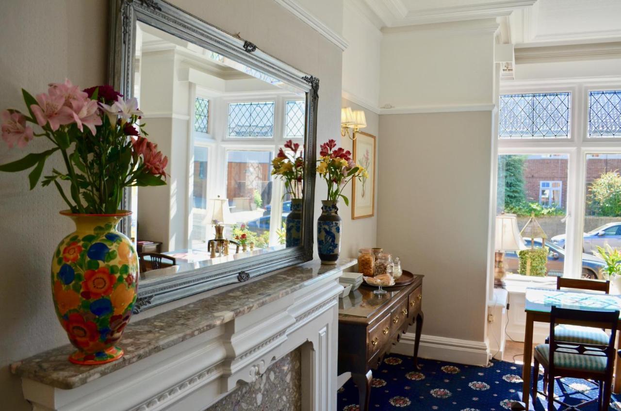 St George'S Guest House York Exterior photo
